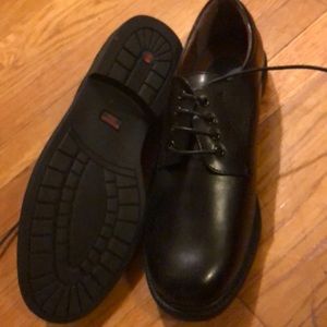 Dress shoes